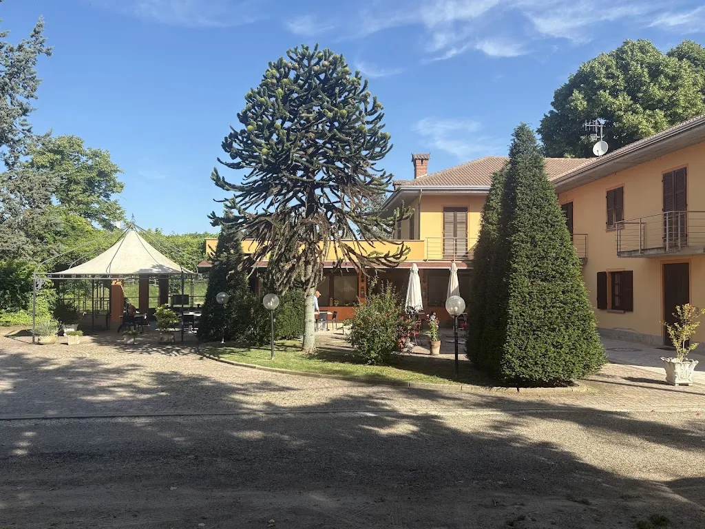 Il Laghetto_Castagnole delle Lanze_slider_image_3