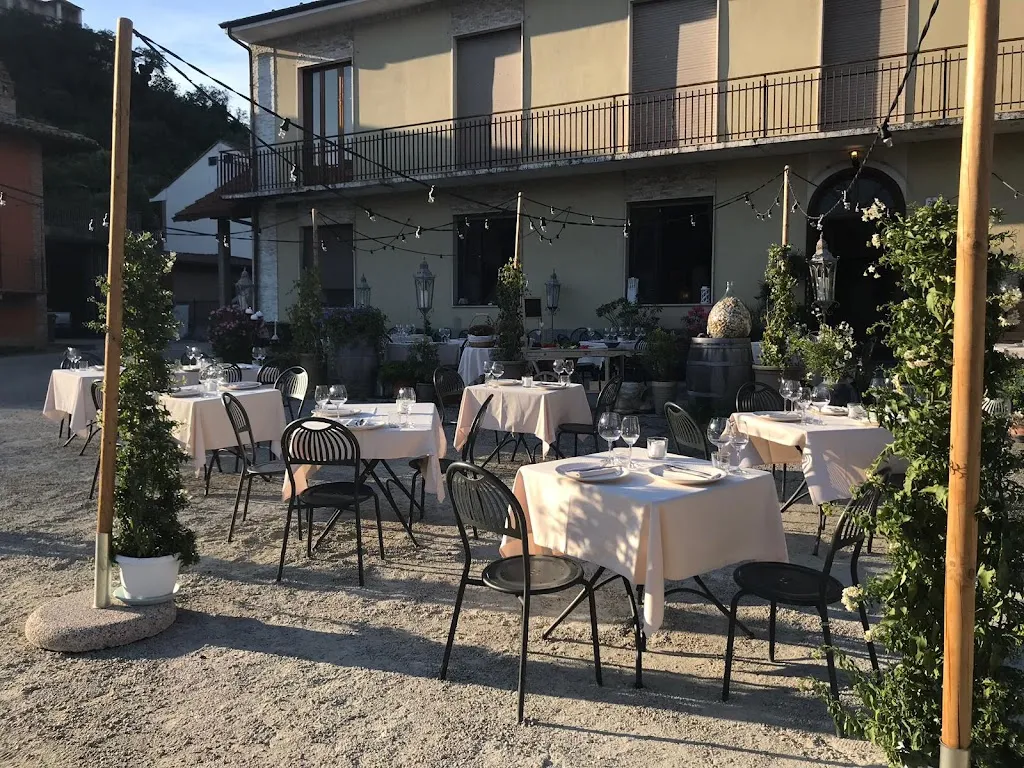 Osteria Delle Aie restaurant in Castagnito