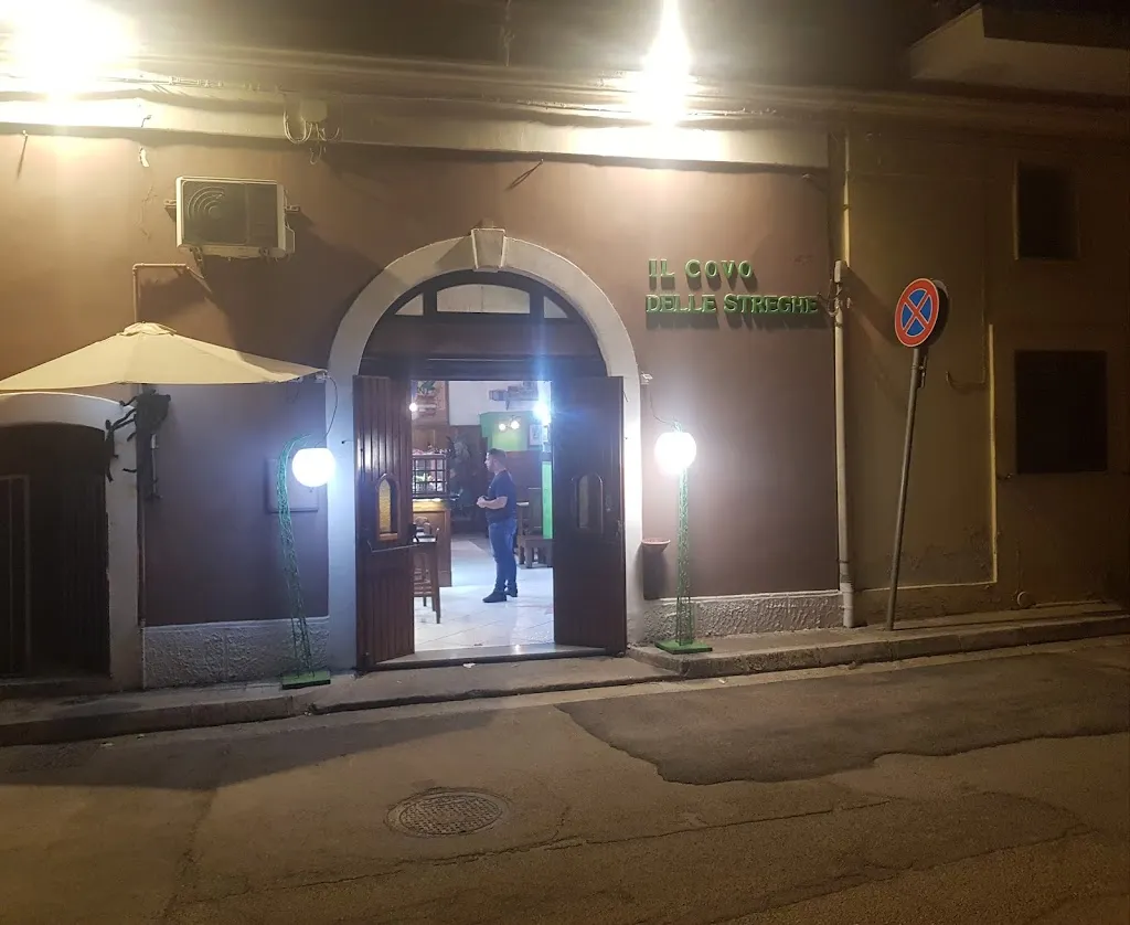 Il Covo delle Streghe restaurant in Collemeto