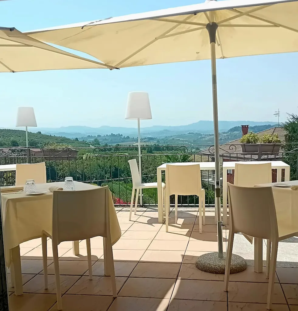 Io e Luna - Gastronomic Restaurant_Castagnito_slider_image_3