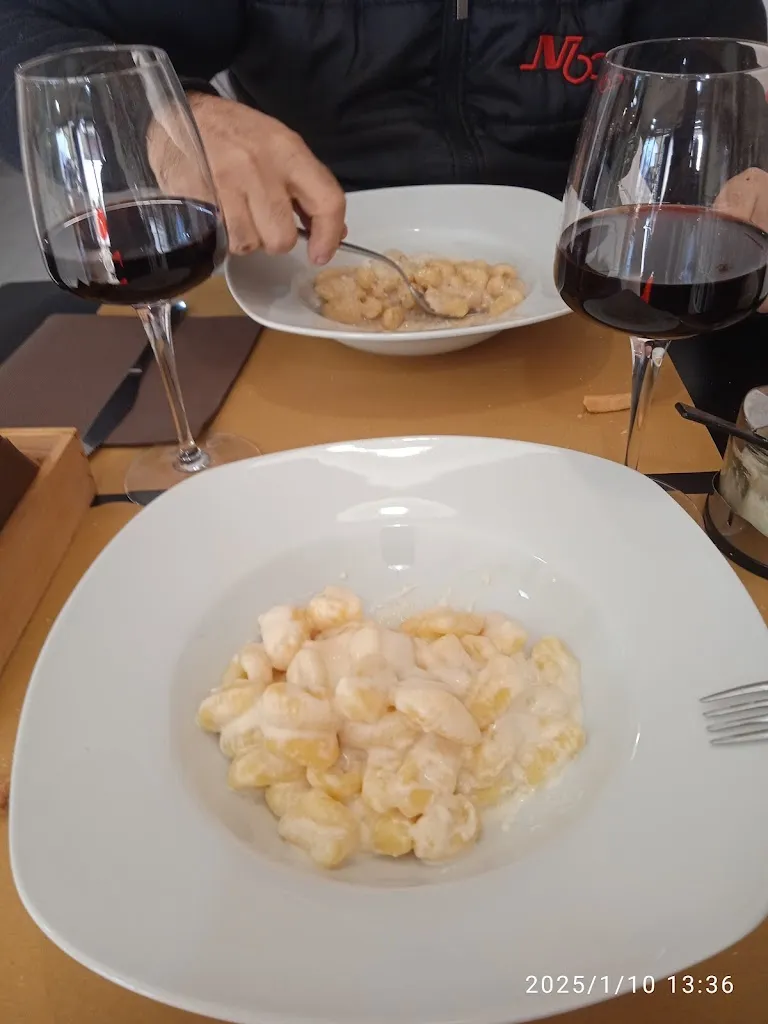 À Mangé Ristobottega_Castagnito_slider_image_3