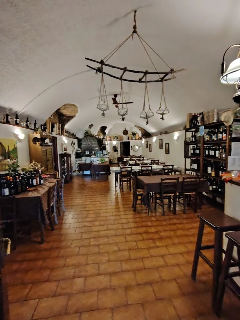 Taverna della Rocca restaurant in Castel Rocchero