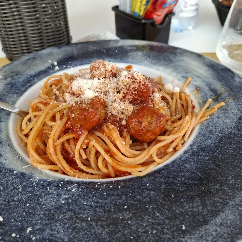 Bar STOIL restaurant in Castelceriolo