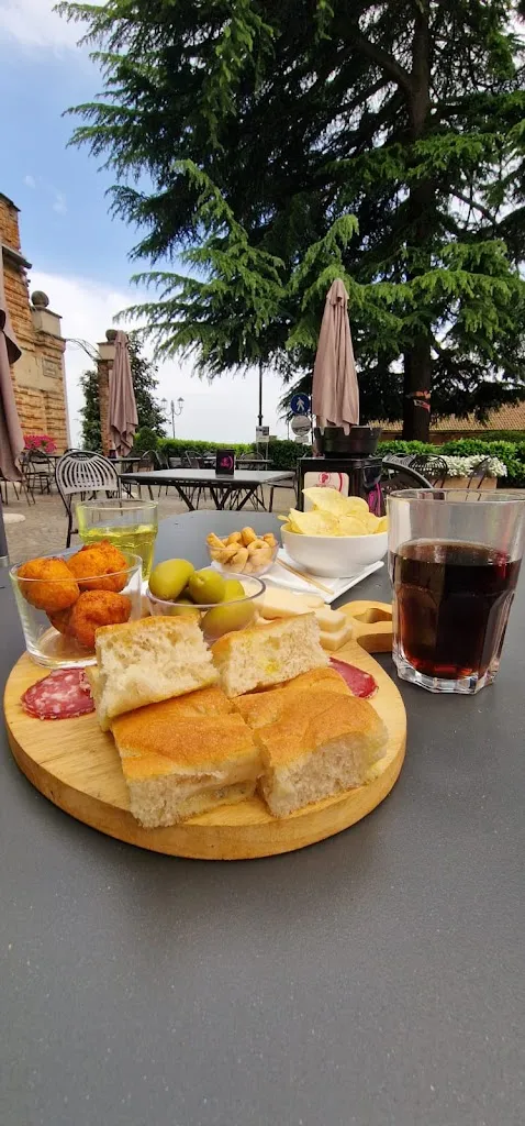 Massimo Capatti_Cafè del Conte Amico_Castell'Alfero_review