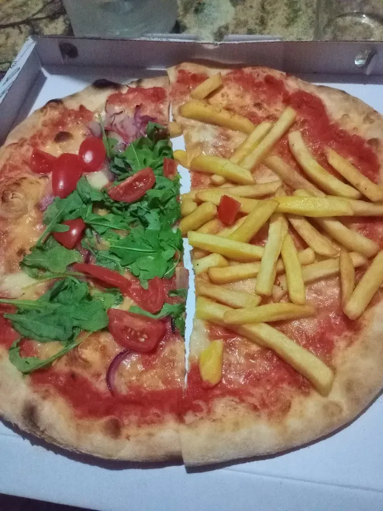 Ilenia Paglialonga_L' OFFICINA Pizza & Grill_Collepasso_review