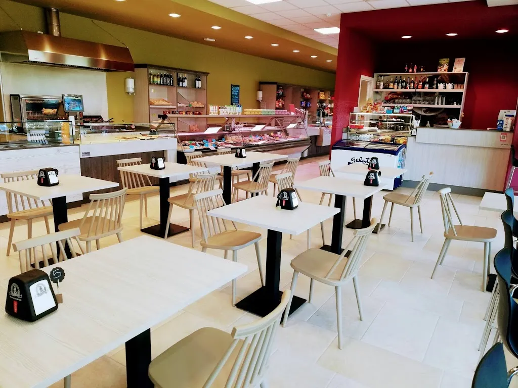 La Tavola Imbandita, Polleria Rosticceria, caffetteria, market, pranzi, macelleria restaurant in Castelletto Stura