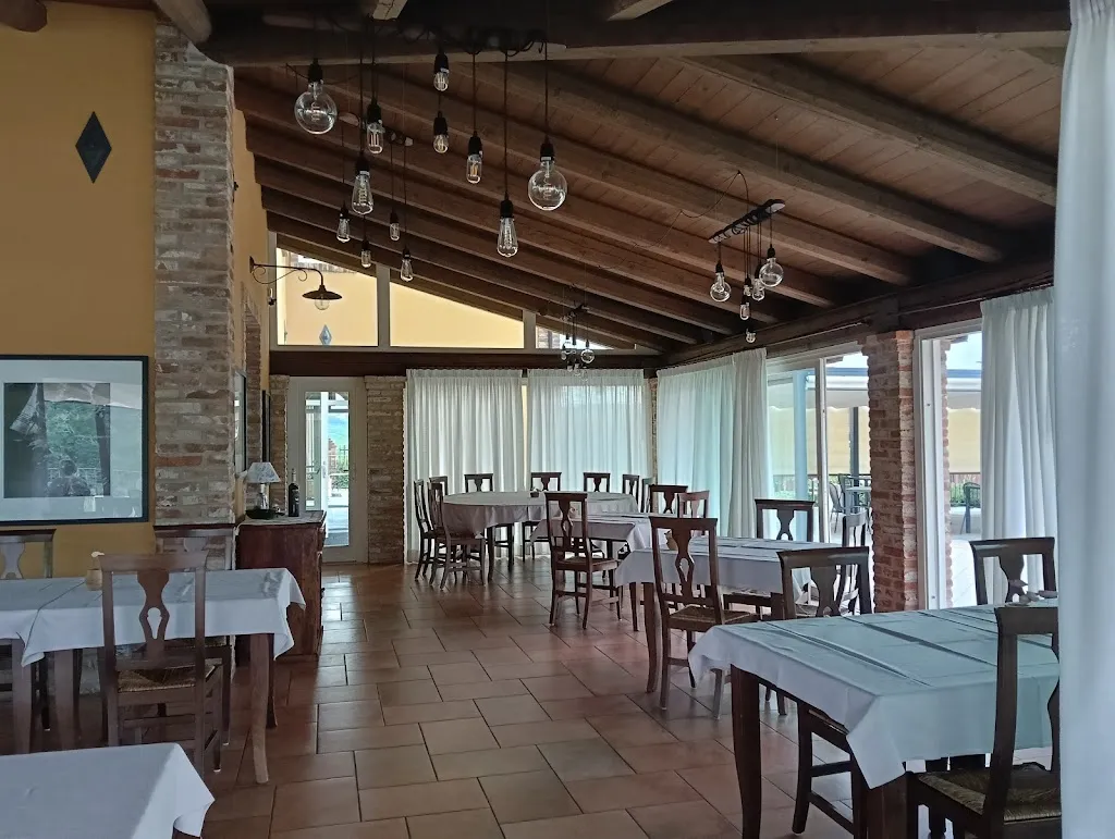 Mongalletto restaurant in Castellinaldo