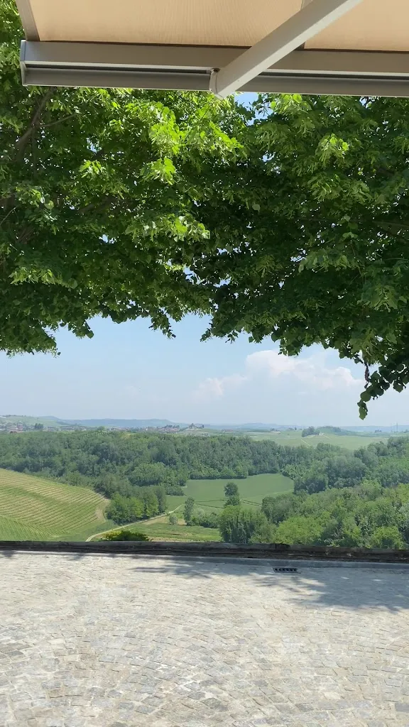 Sandro Laurense_Ristorante Belavista_Castellinaldo_review