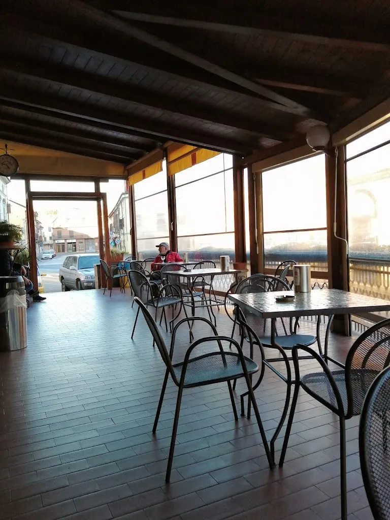 RISTORANTE PIZZERIA “CAVALLUCCIO” restaurant in Castello di Annone