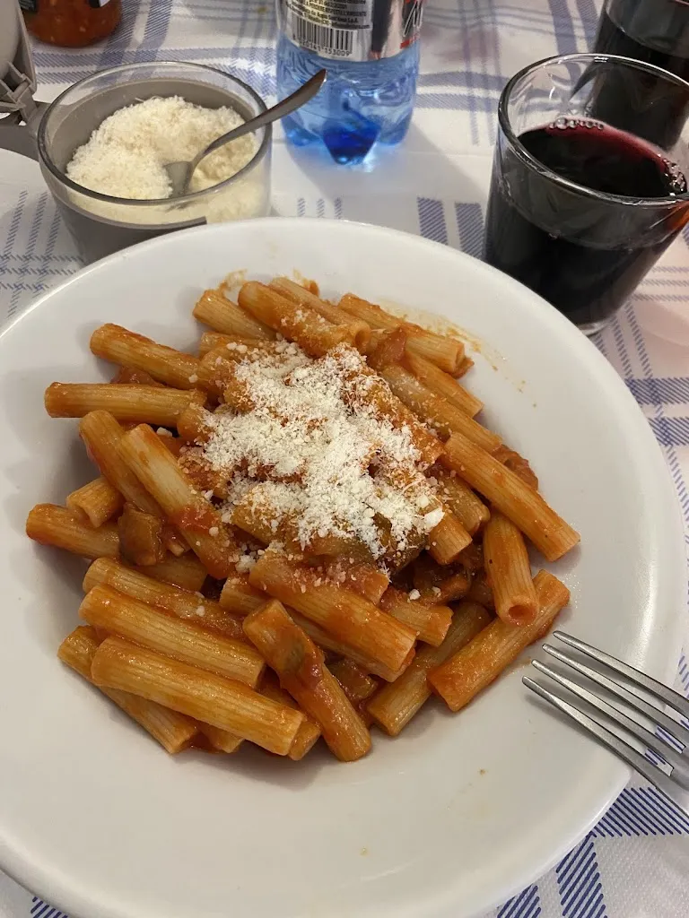 Trattoria Vecchio Comune restaurant in Castelspina