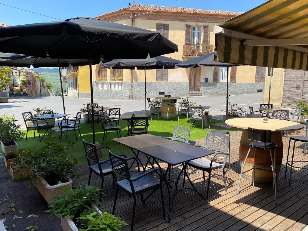 Locanda Del Centro restaurant in Castiglione Falletto