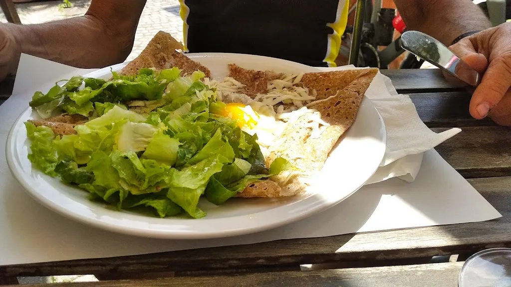 Roberta De Matteis_ET AB HIC ET AB HOC_Castelnuovo Don Bosco_review