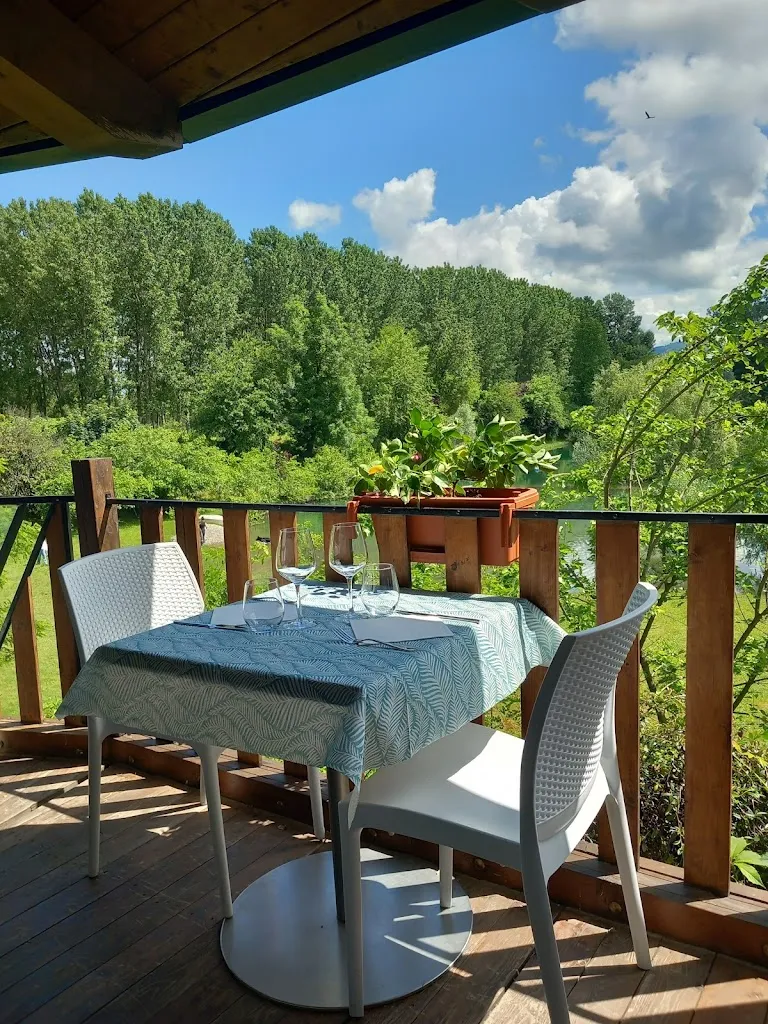 Dahlia bistrot sul lago_Castiglione Torinese_slider_image_1