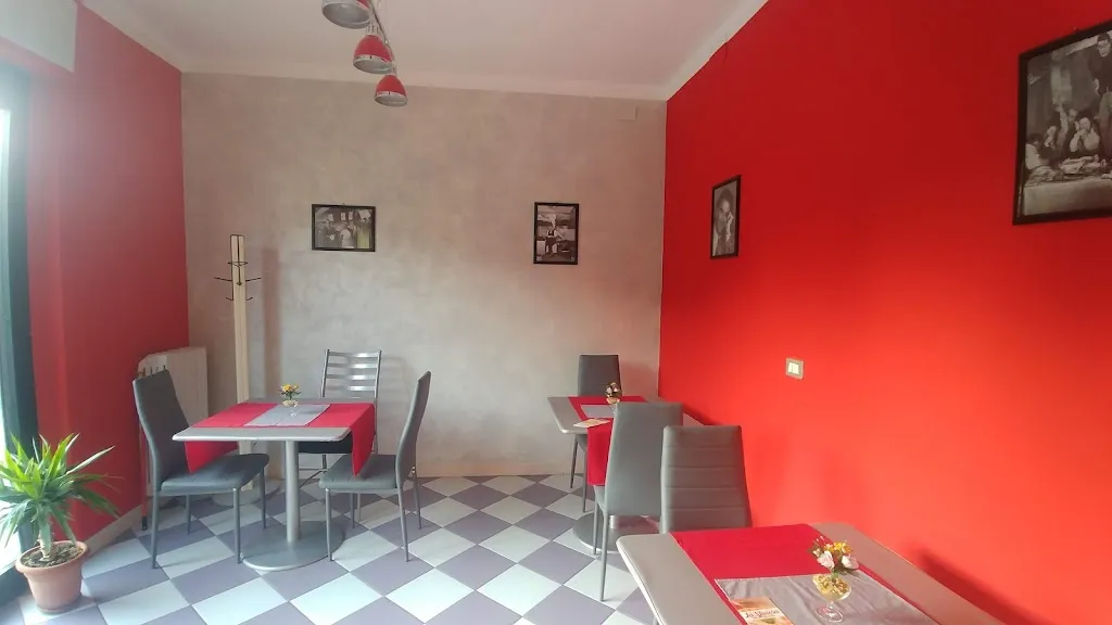 La Sfiziosa Pizzeria restaurant in Castiglione Torinese