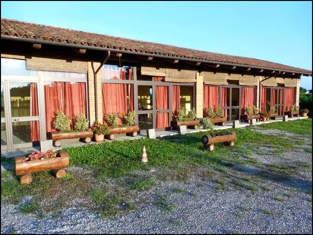 Agriturismo e B&B Cascina Calliera restaurant in Cavaglià