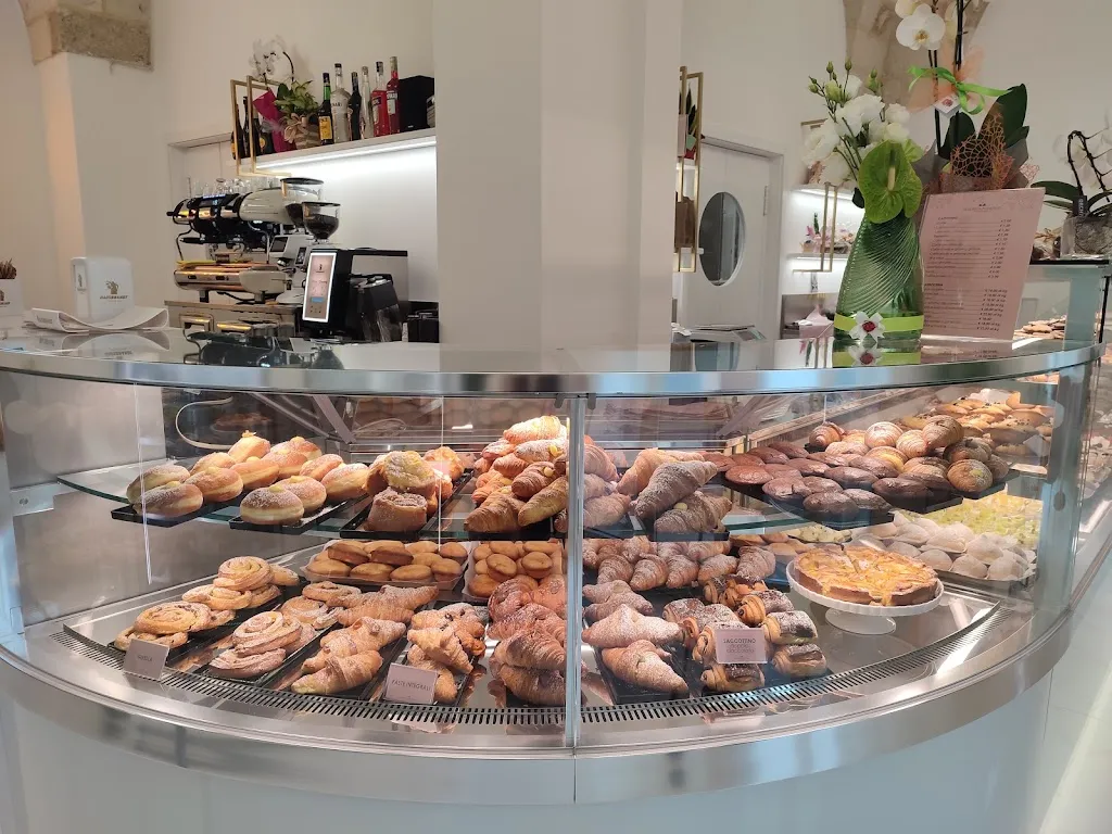 Federica Puzzovio Pasticceria_Collepasso_slider_image_1