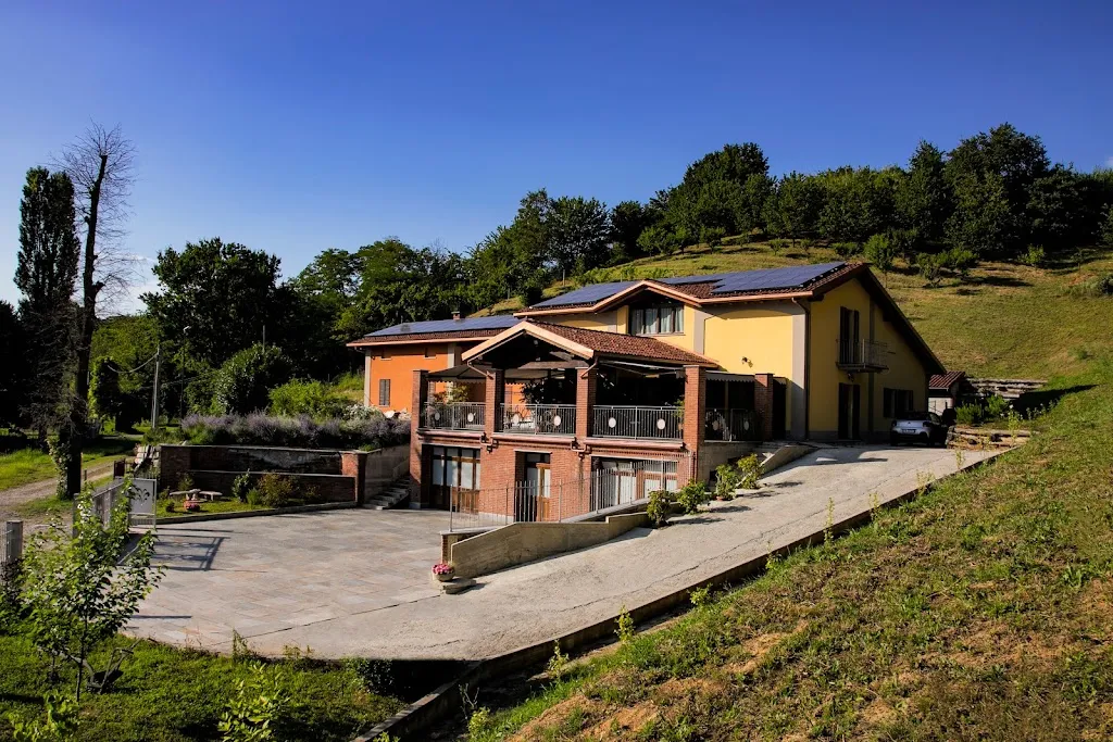 Agriturismo La Fontanella restaurant in Cella Monte