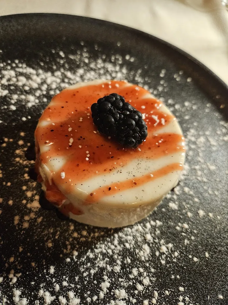 Bernhard S._Castello_Cerreto Castello_review