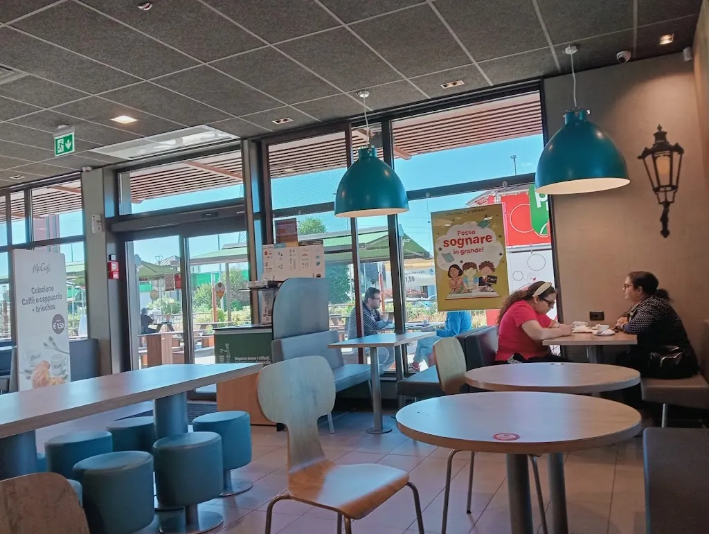 McDonald's Quaregna Cerreto_Cerreto Castello_slider_image_3