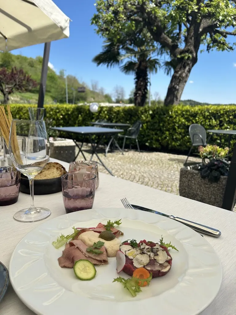 Trattoria Del Bivio_Cerreto Langhe_slider_image_3