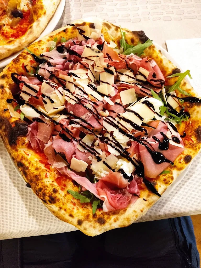 Dina Morein_Bar Ristorante Pizzeria 