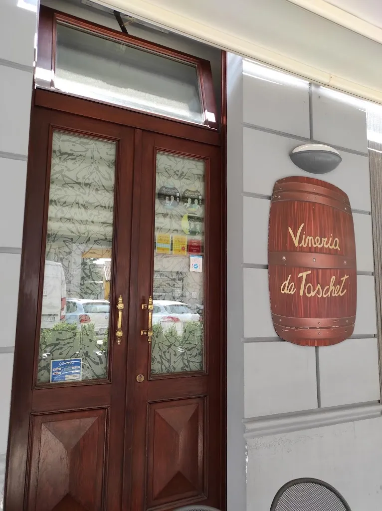 Vineria da Taschet restaurant in Cerro Tanaro