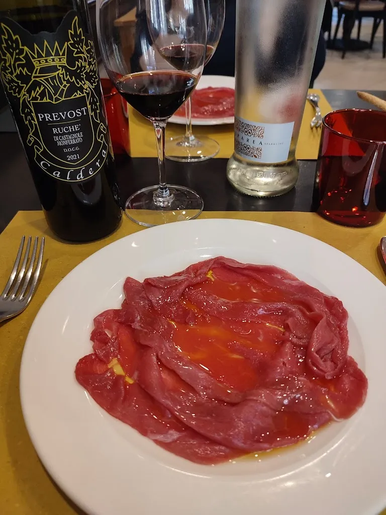 Vineria da Taschet_Cerro Tanaro_slider_image_2