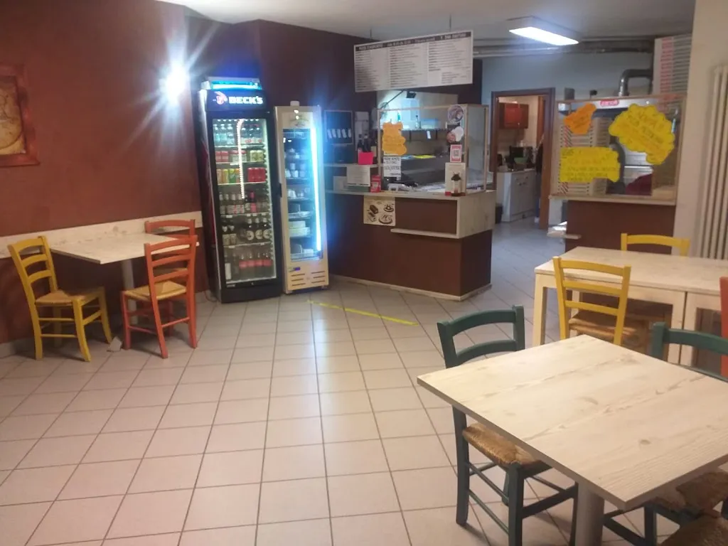 Stuzzica Pizza_Cervasca_slider_image_3