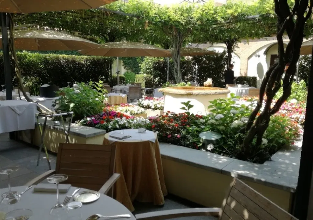 Ristorante Antica Corona Reale restaurant in Cervere