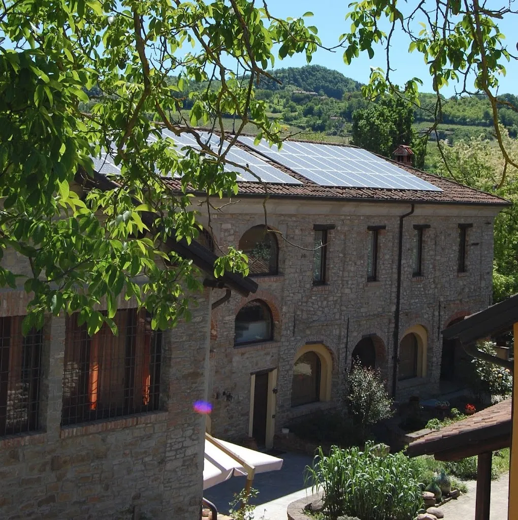 Bio Agriturismo Tenuta Antica restaurant in Cessole