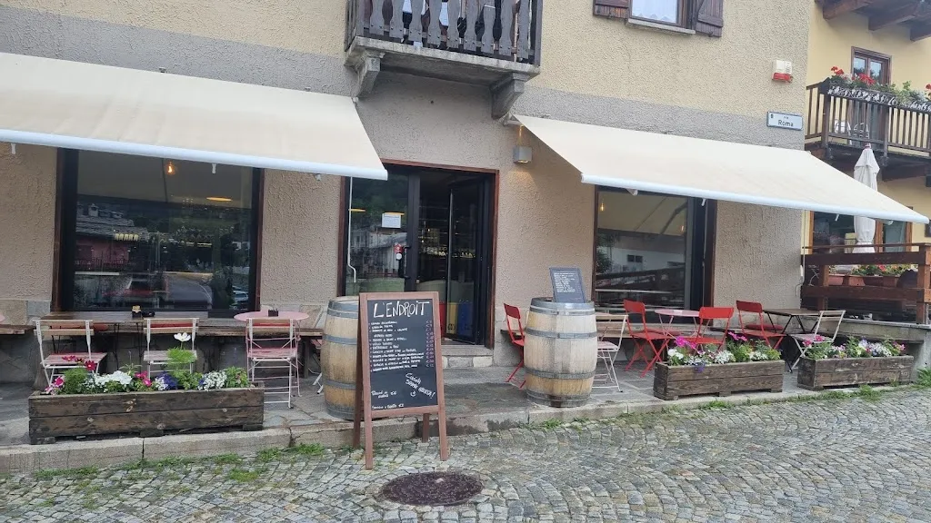 L'Endroit restaurant in Cesana Torinese