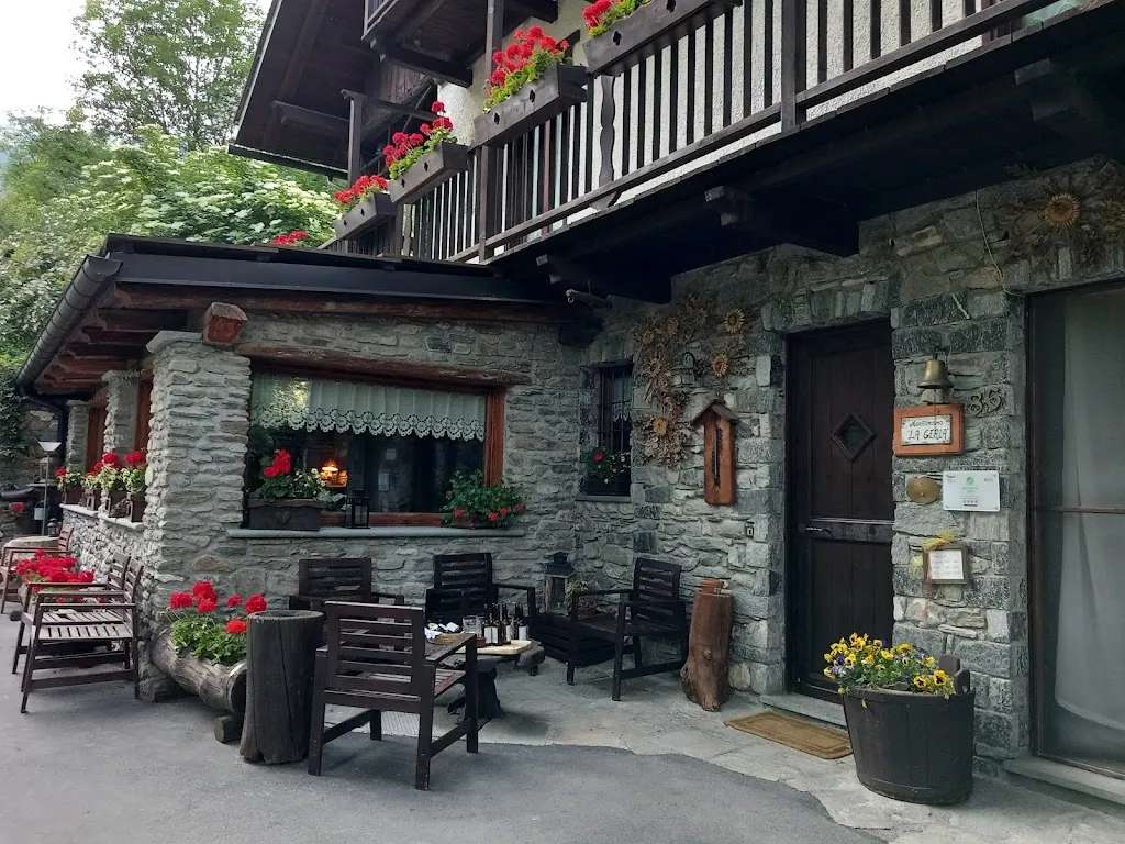 Farmhouse La Gerla_Cesana Torinese_slider_image_1