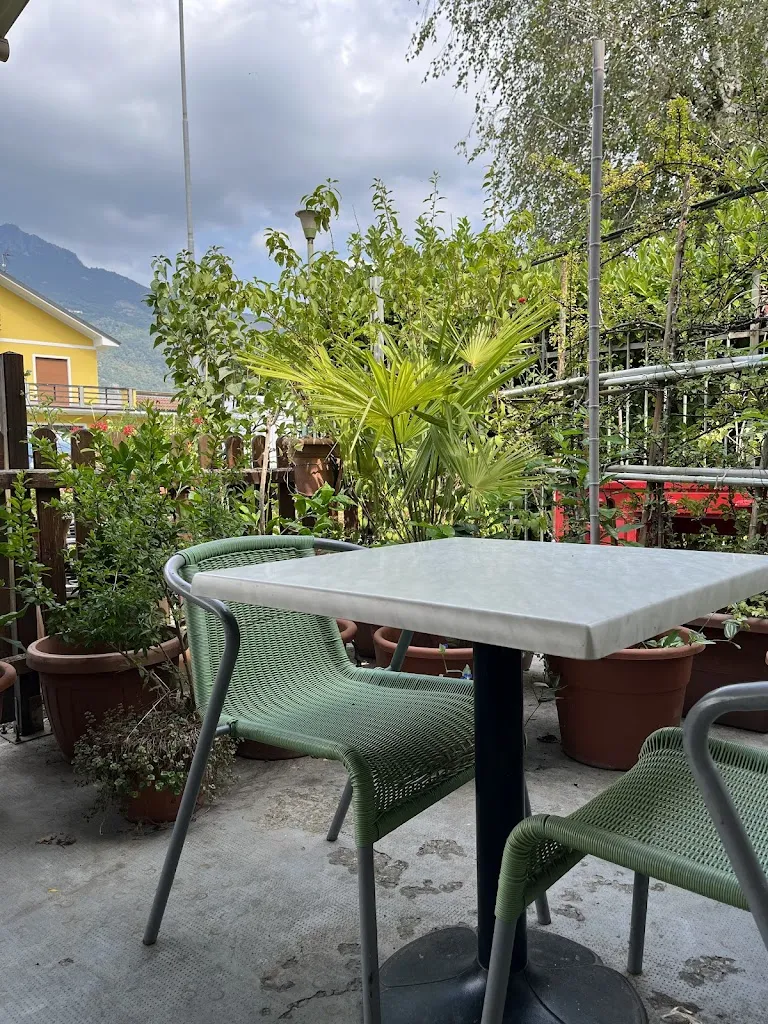 Ristorante Pizzeria Charlie restaurant in Chiusa di San Michele