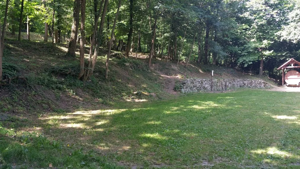 Daniele Api_Area picnic del Campo sportivo_Chiusa di San Michele_review