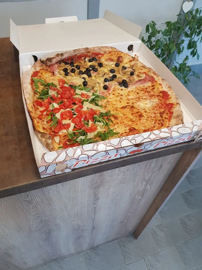 laura casalino_Pizza 2000_Cigliano_review