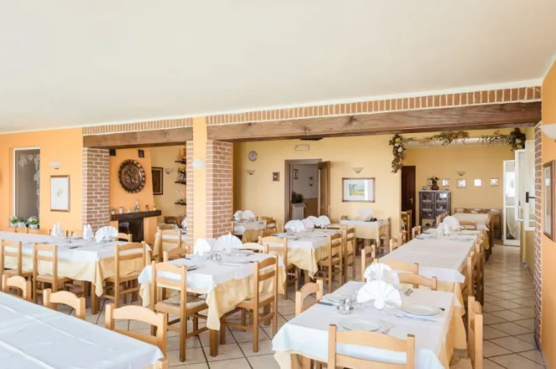 Ristorante Trattoria Lo Sbaranzo restaurant in Clavesana