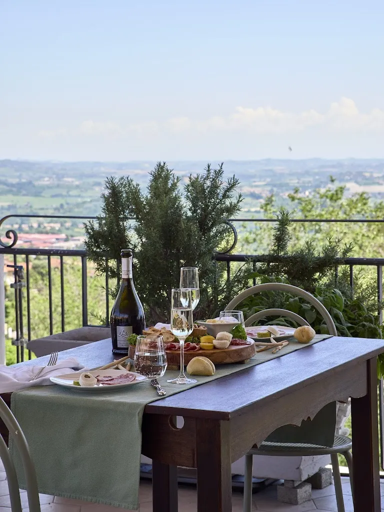 Cannon d'Oro restaurant in Cocconato