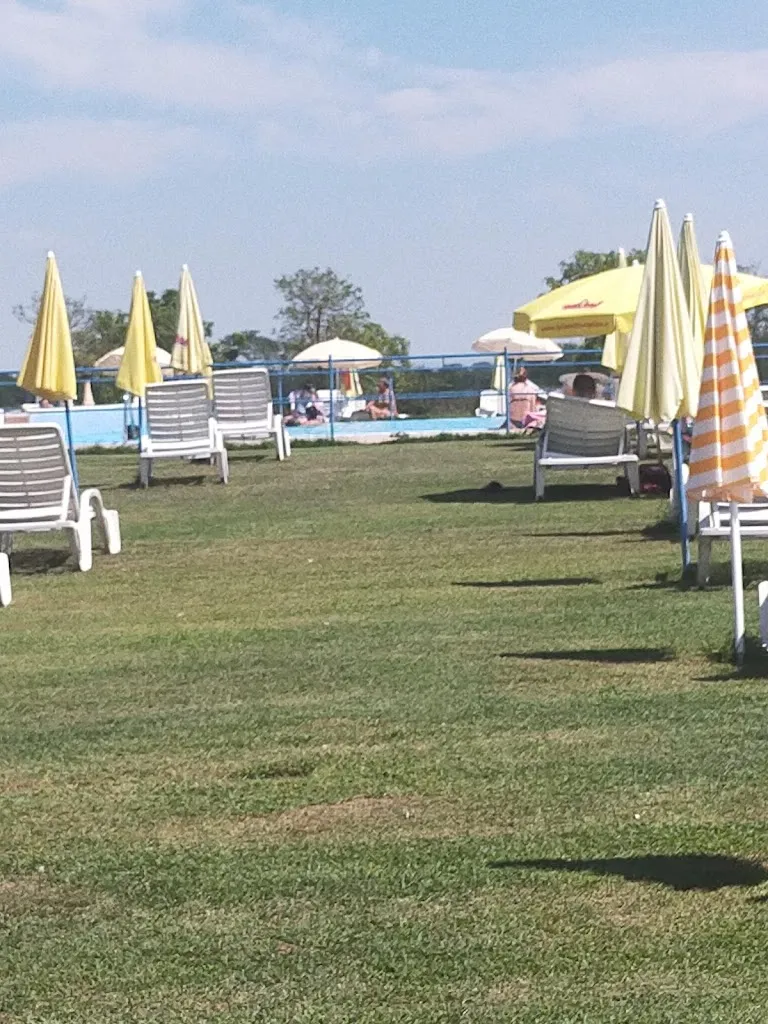 Raffaella Ginepro_La Nuova California_Collobiano_recensione