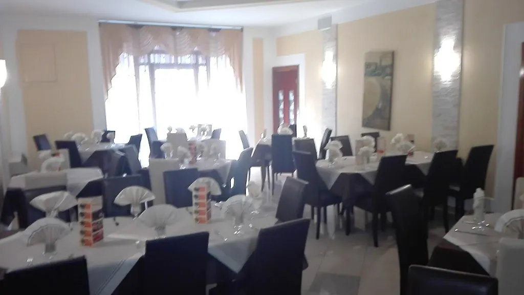 Hemingway_Ceglie Messapica_slider_image_1