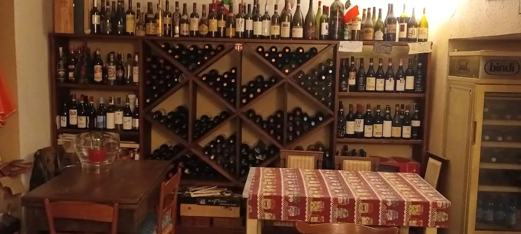 Pizzeria Puntovirgola restaurant in Condove