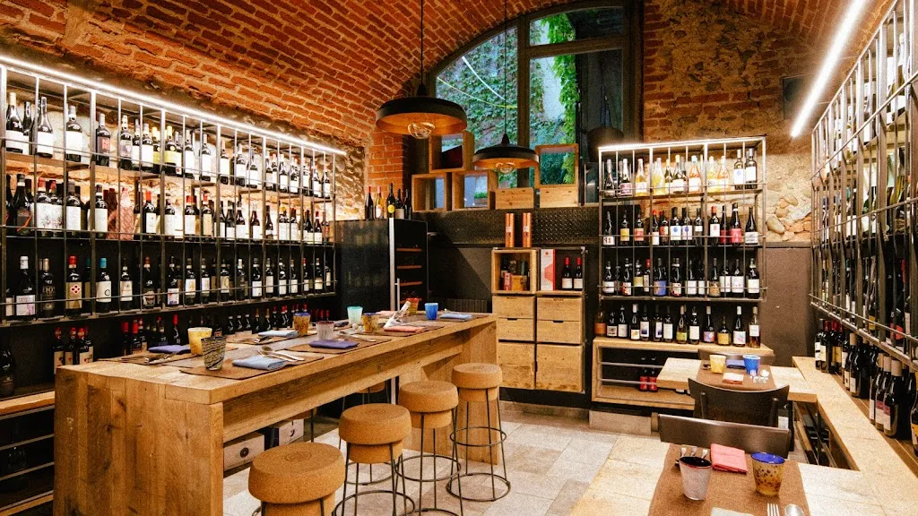 Osteria Social restaurant in Ciriè