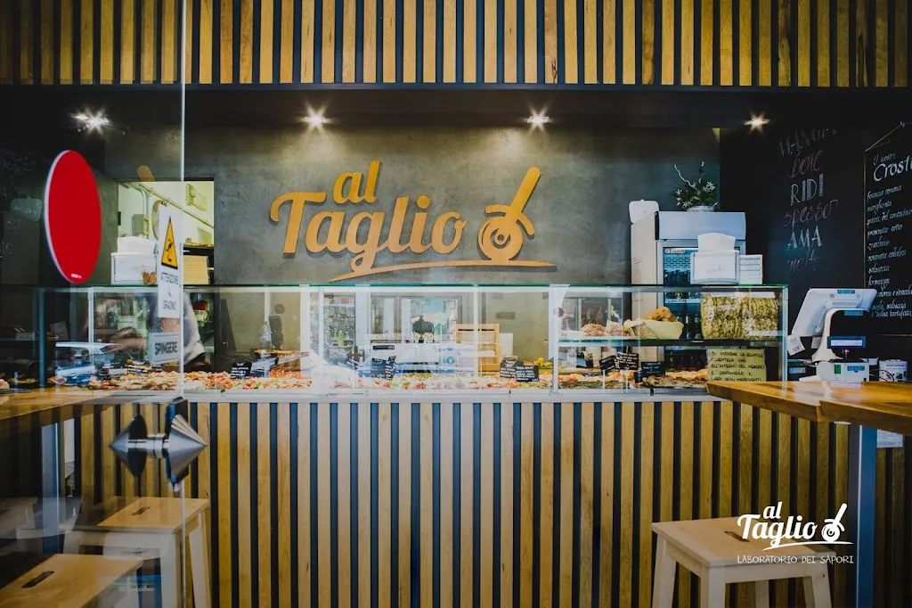 Al Taglio Laboratorio dei Sapori restaurant in Ciriè