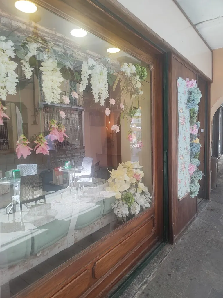Bar Caffetteria Alice in Wonderland restaurant in Ciriè