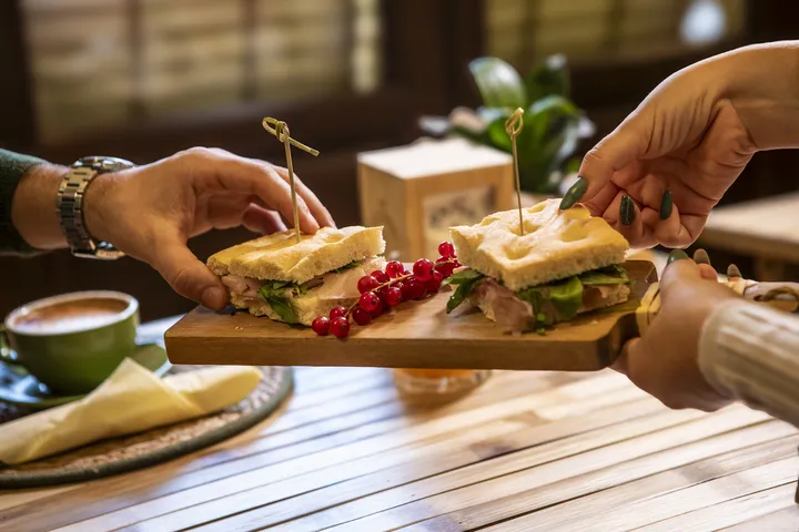 Menu_13 Flowers Coffee and Drink_Ciriè_immagine_4