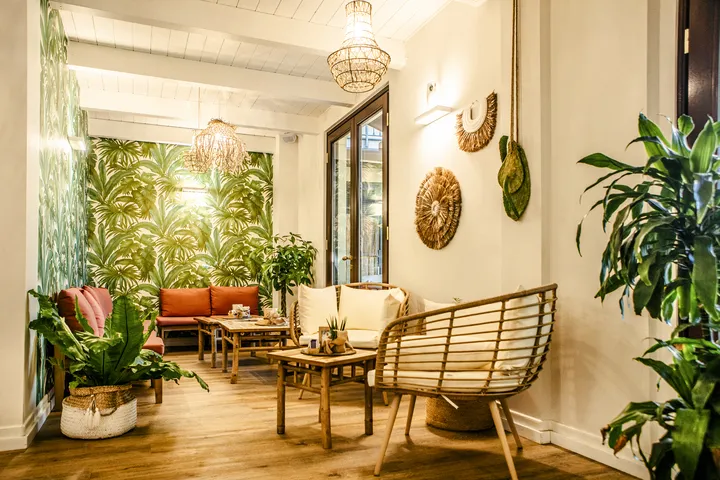 13 Flowers Coffee and Drink restaurant in Ciriè