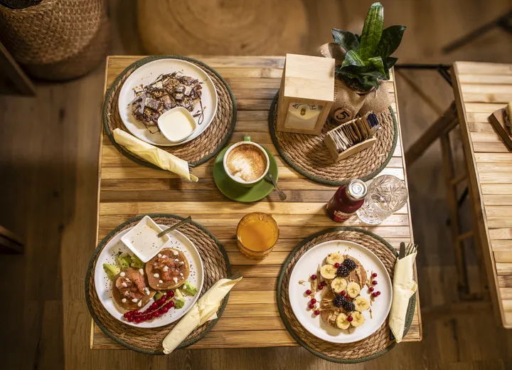 13 Flowers Coffee and Drink_Ciriè_slider_image_2