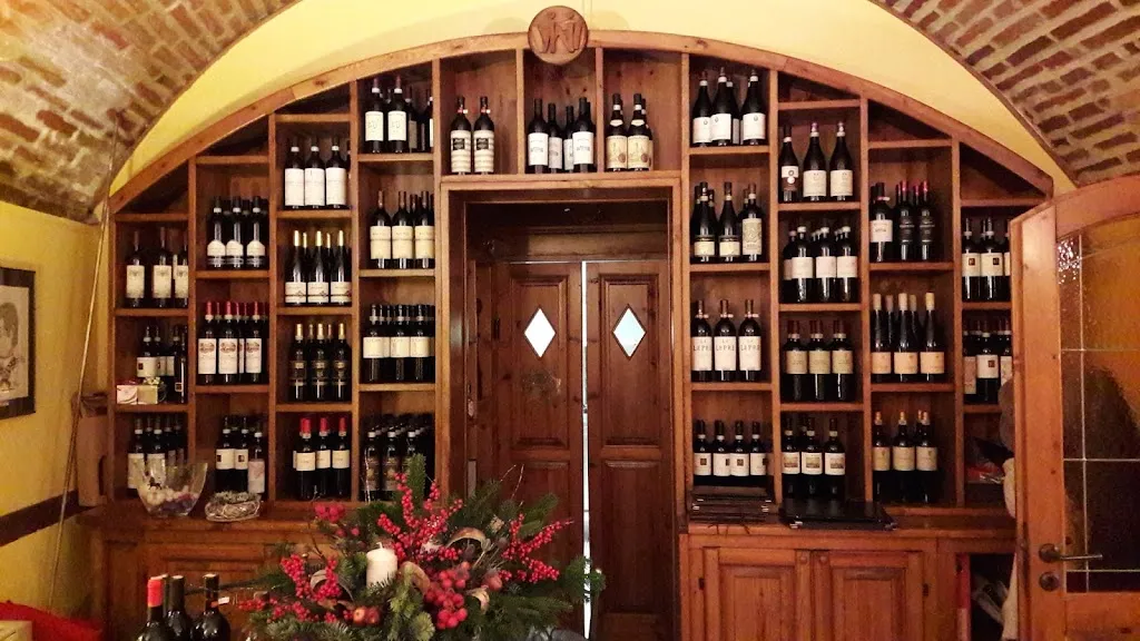 Ristorante Vineria Del Pozzo restaurant in Conzano