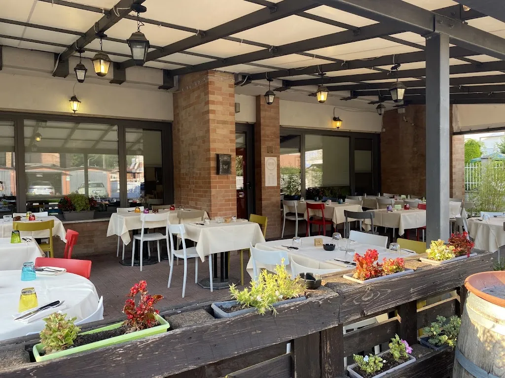 Nostra Manera - trattoria della pizza_Corneliano d'Alba_slider_image_1