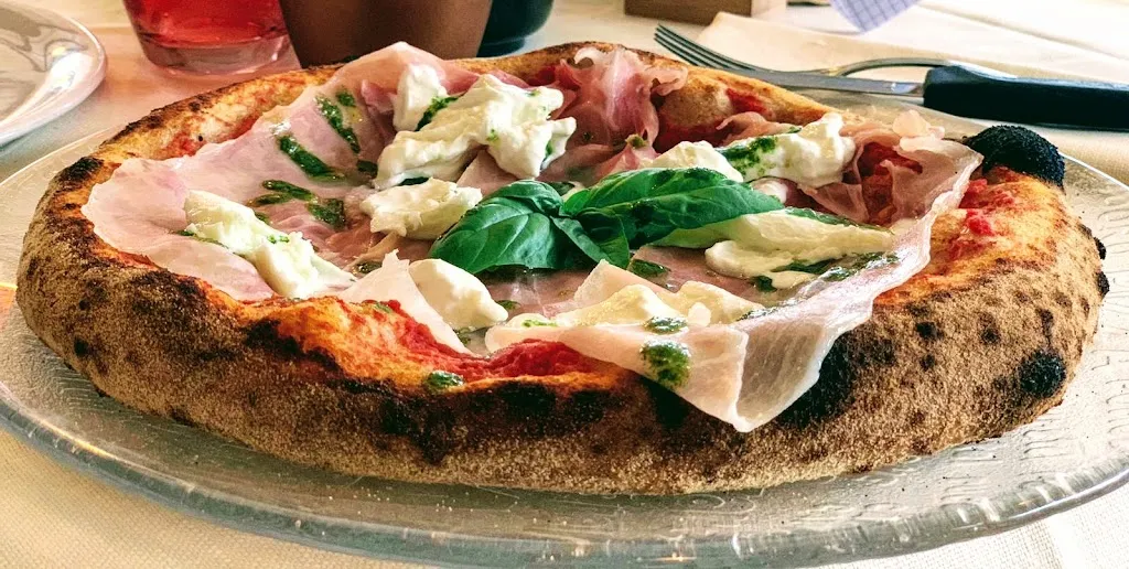 Nostra Manera - trattoria della pizza_Corneliano d'Alba_slider_image_3