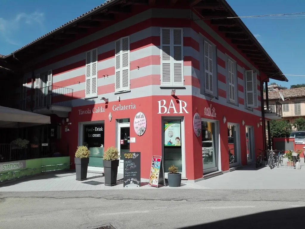 Rosacaffè restaurant in Corneliano d'Alba